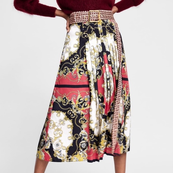 ZARA Woman Pleated Chain Skirt - Picture 2 of 5